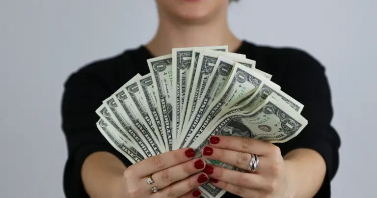 YouTube Money,YouTube monetization in Pakistan,Start a YouTube channel in Pakistan,Earn money from YouTube in Pakistan,YouTube content creation in Pakistan,paisykmao